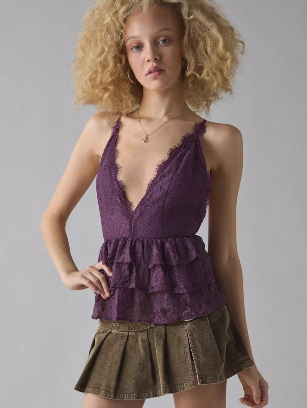 Kimchi Blue Antoinette Plunging Tiered Lace Babydoll Cami Size Medium